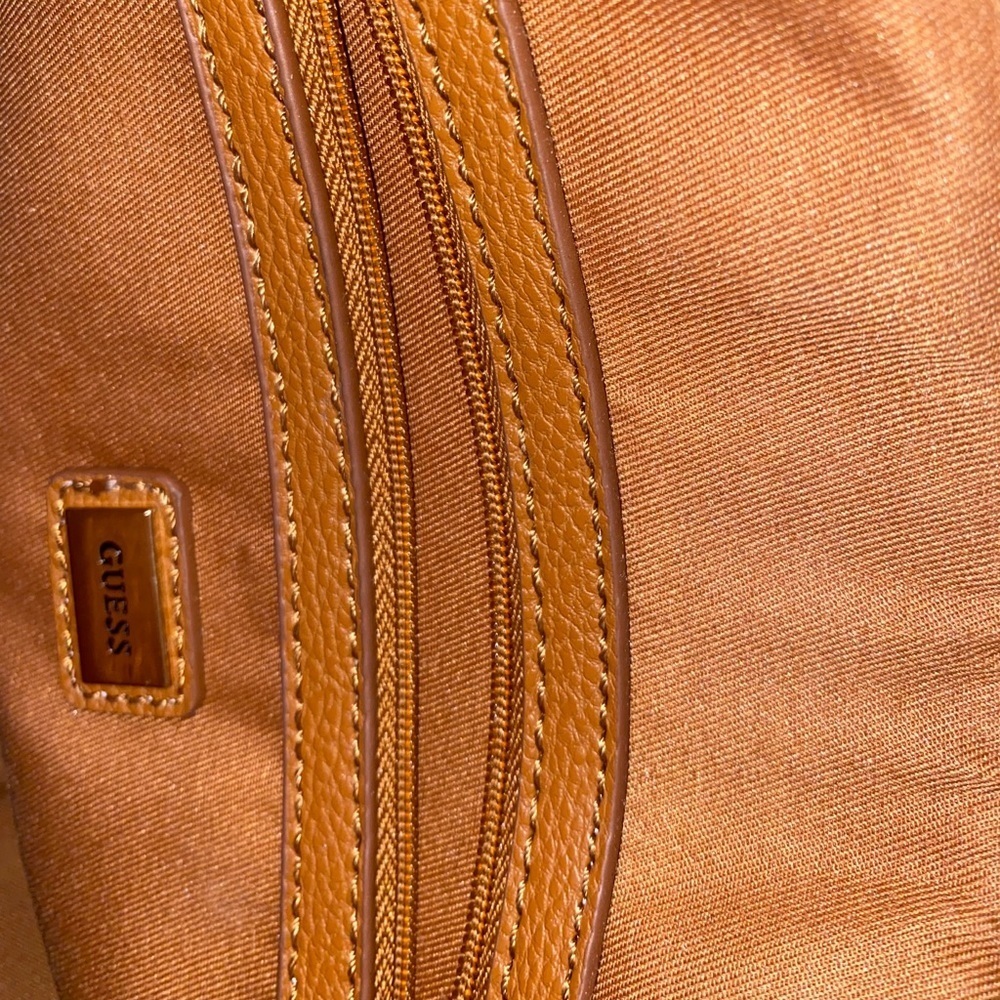 Guess Purse - Picture 8 of 9